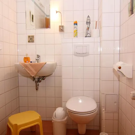 Appartementhaus Kranichblick In Breege, Cleaning Included Apartment Breege